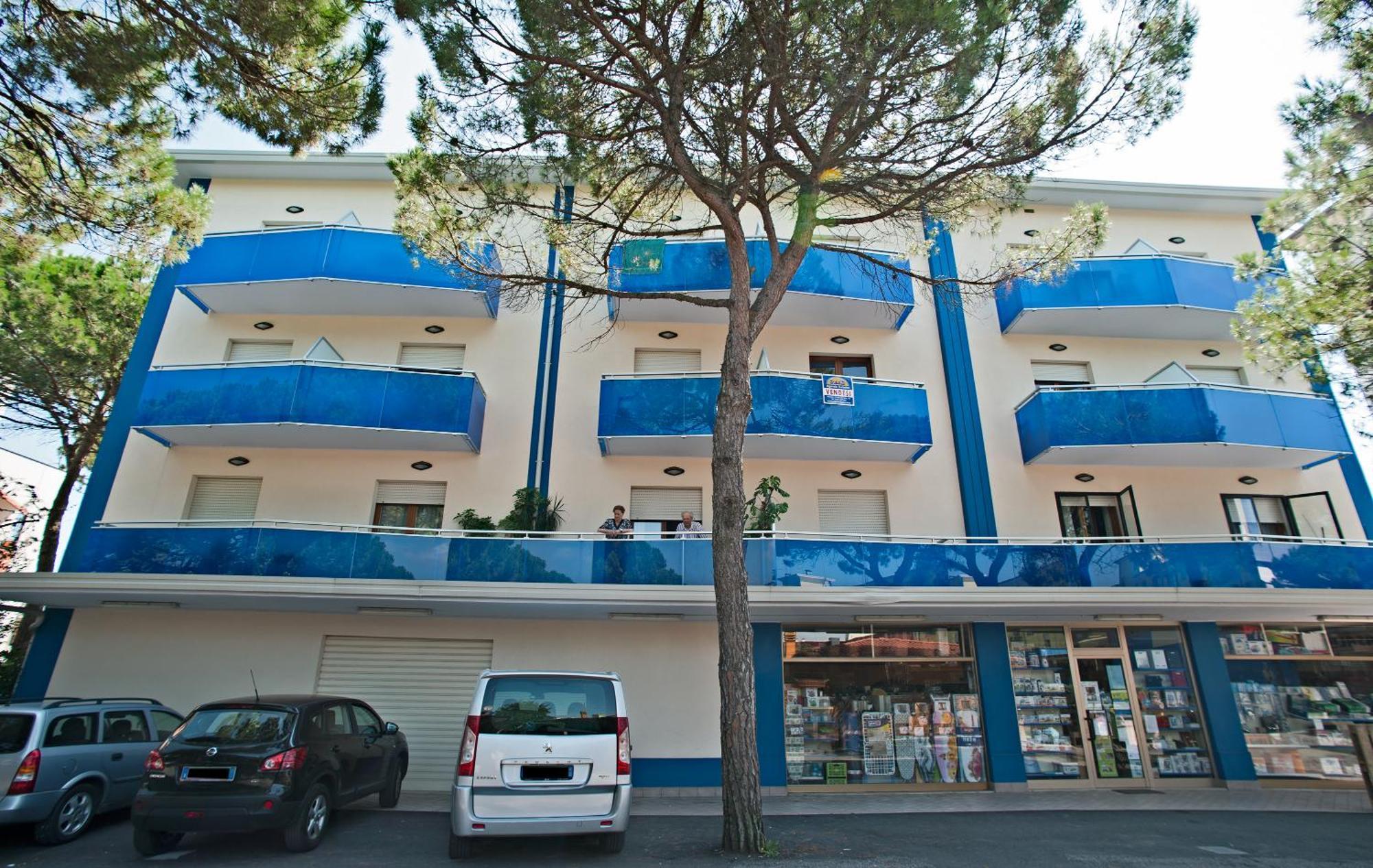 Al Sole Apartment Бибионе Екстериор снимка
